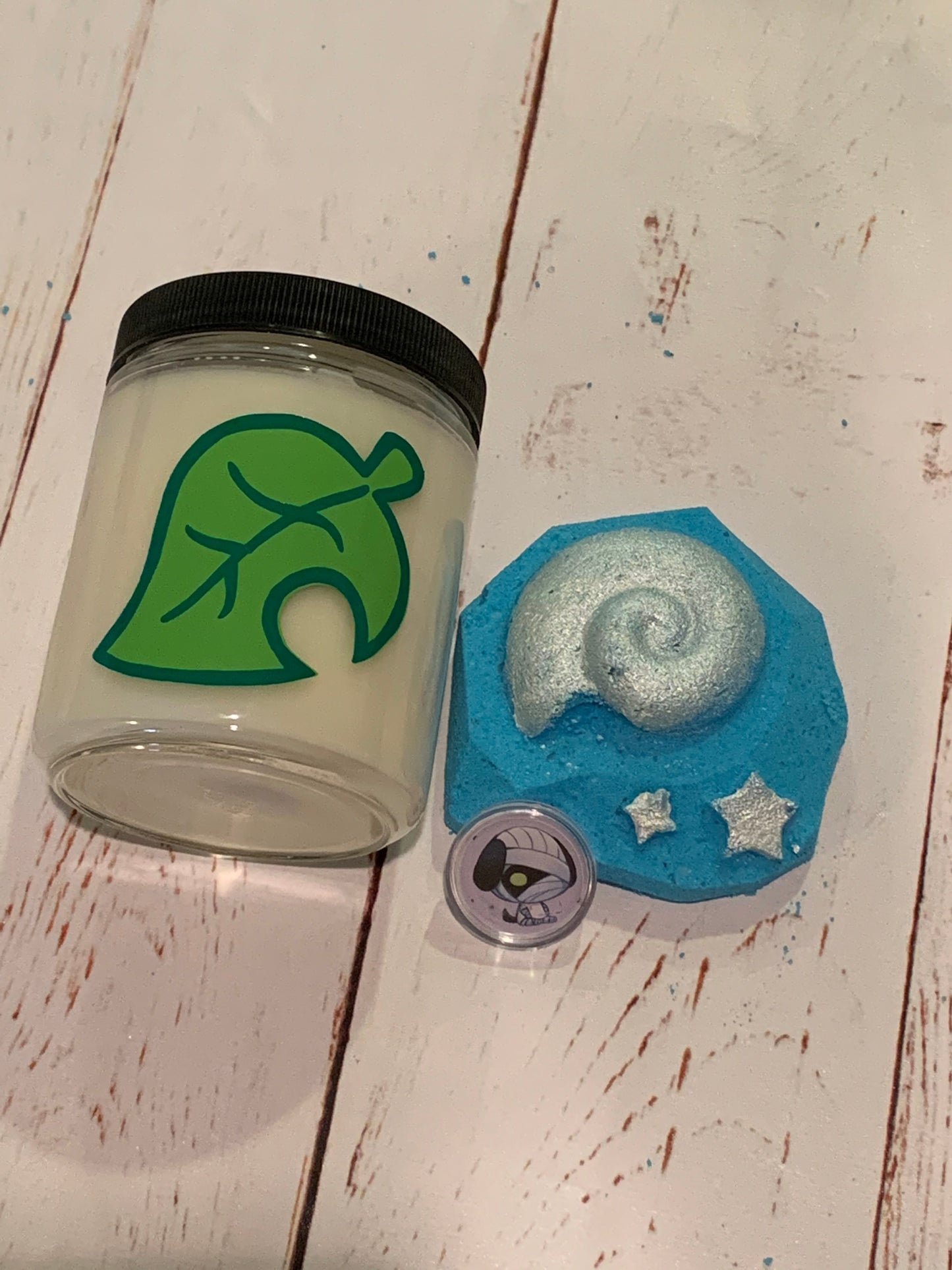 Animal Crossing New Horizons Themed Candle & Bath Bomb Set - Animal Crossing Gifts - Amiibo Surprise Bath Bomb