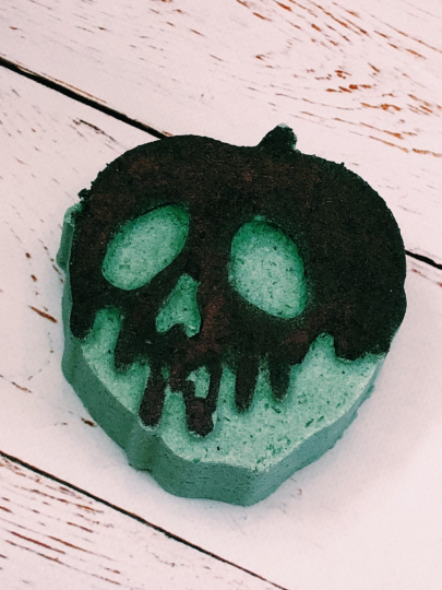 Poison Apple Candle - Disneyland Inspired Candle - Snow White Candle - Soy Candle - Disneyland Candle - Snow White and the Seven Dwarve