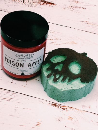 Poison Apple Candle - Disneyland Inspired Candle - Snow White Candle - Soy Candle - Disneyland Candle - Snow White and the Seven Dwarve
